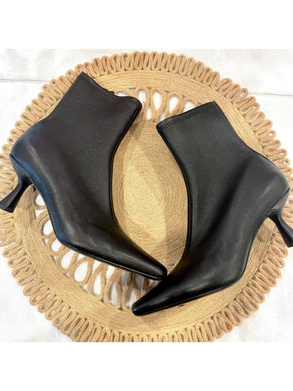 NWOT Loeffler Randall Thandy Curved Heel Ankle Boots Size 6 Black Leather - Picture 2 of 8